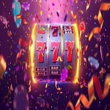 မြန်မာ ကတ်ဂိမ်း Baccarat Poker VIP ကစားနေသောမြင်ကွင်း